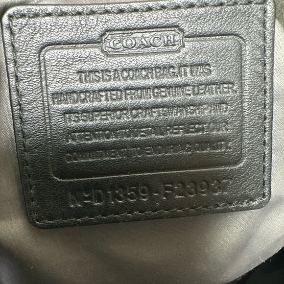 Preloved Coach Daisy Black Genuine Leather Crossbody/Hand Bag and Wallet Set. - Picture 9 of 14